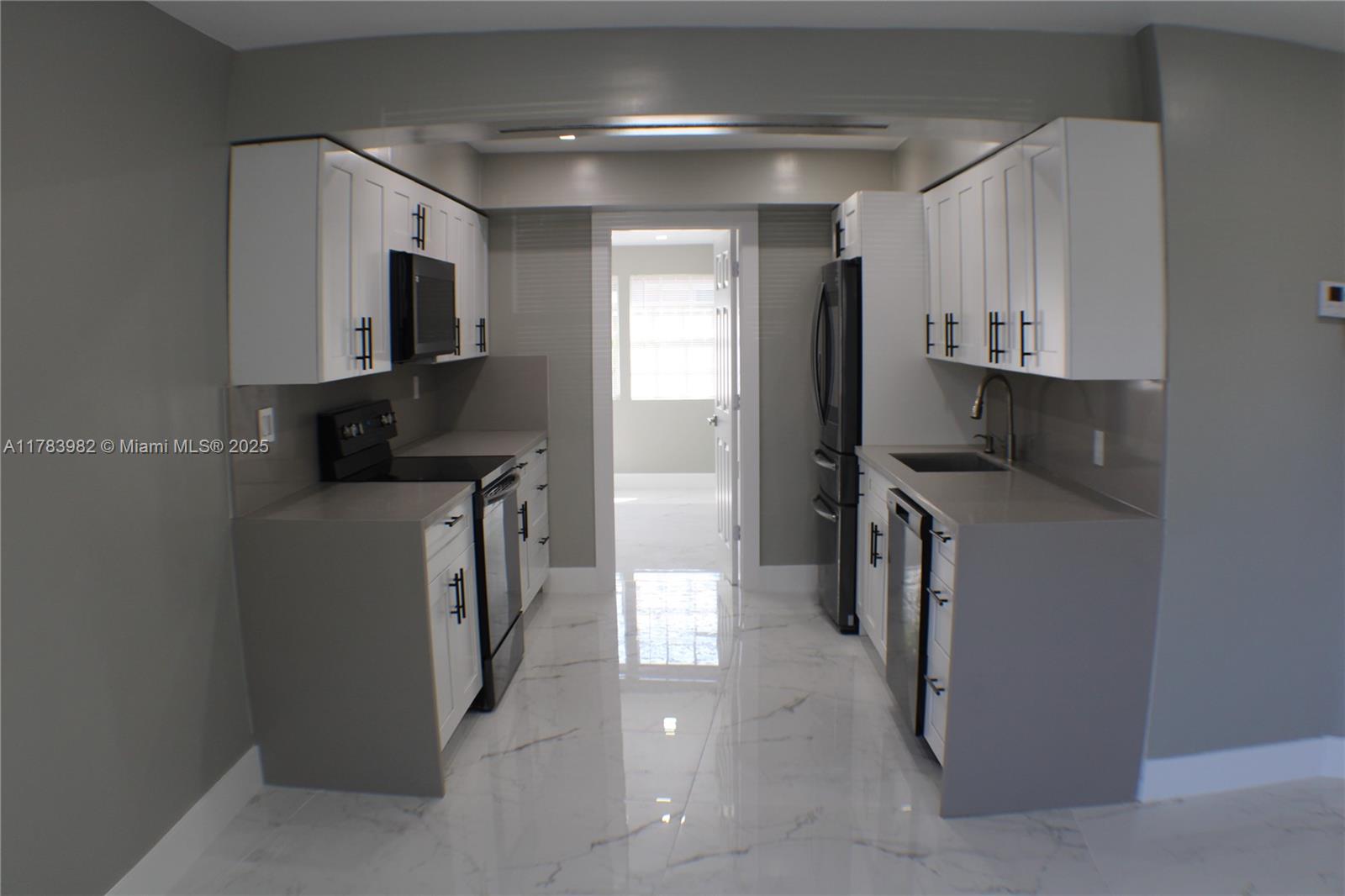 ¤CRESTHAVEN NO 2 - Residential Lease
