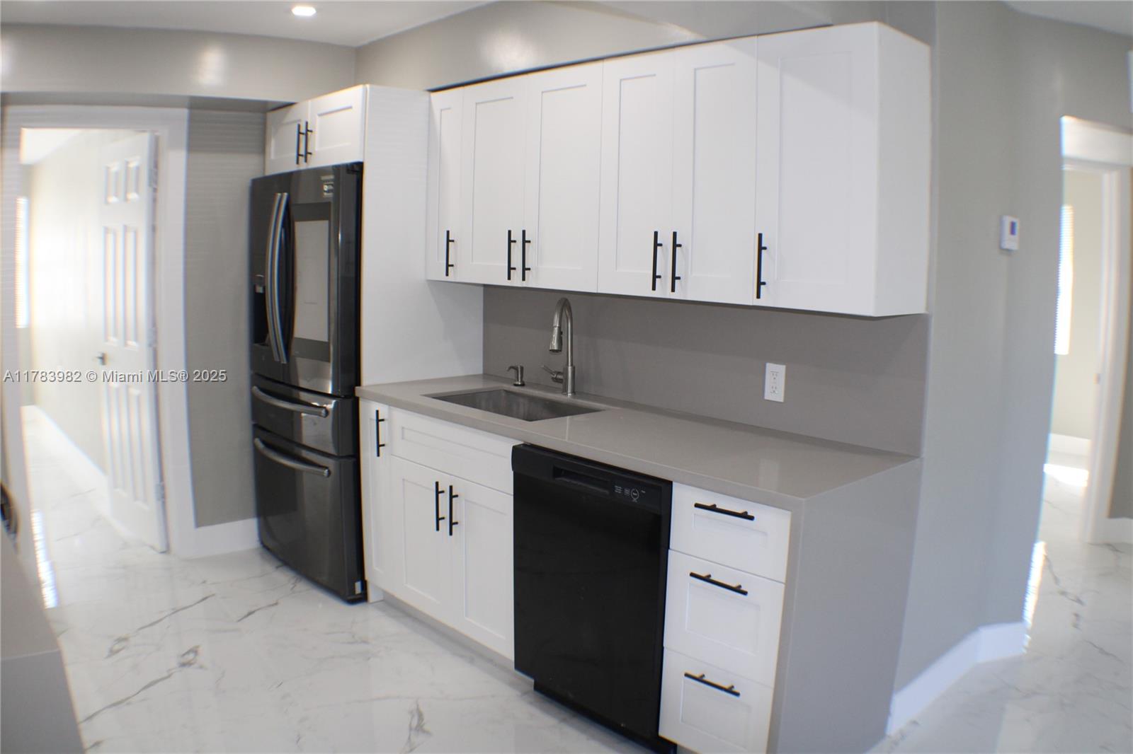¤CRESTHAVEN NO 2 - Residential Lease