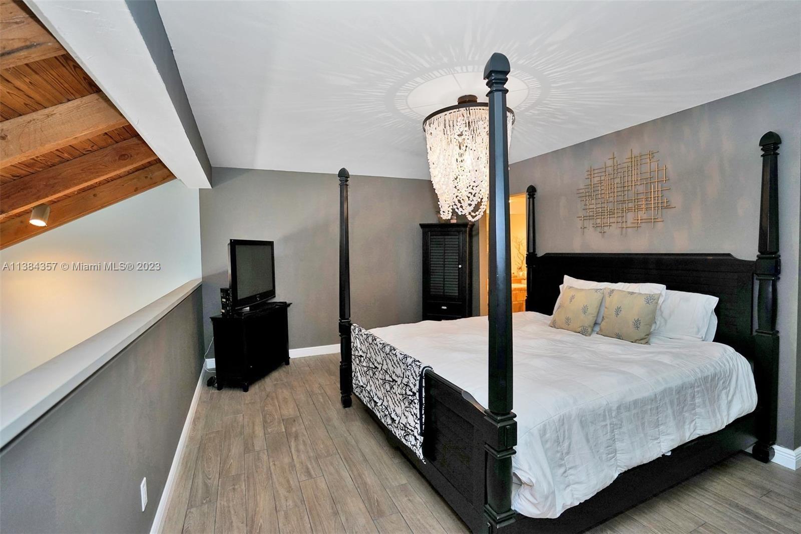 PEMBROKE LAKES SECTION SE - Residential Lease