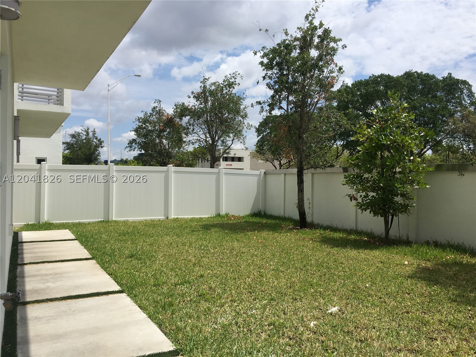 OASIS PARK SQUARE AT DORA - Residential Lease
