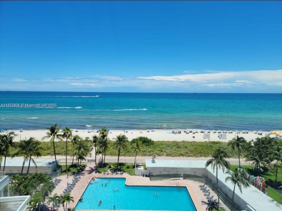 THE CASABLANCA CONDO - Residential Lease