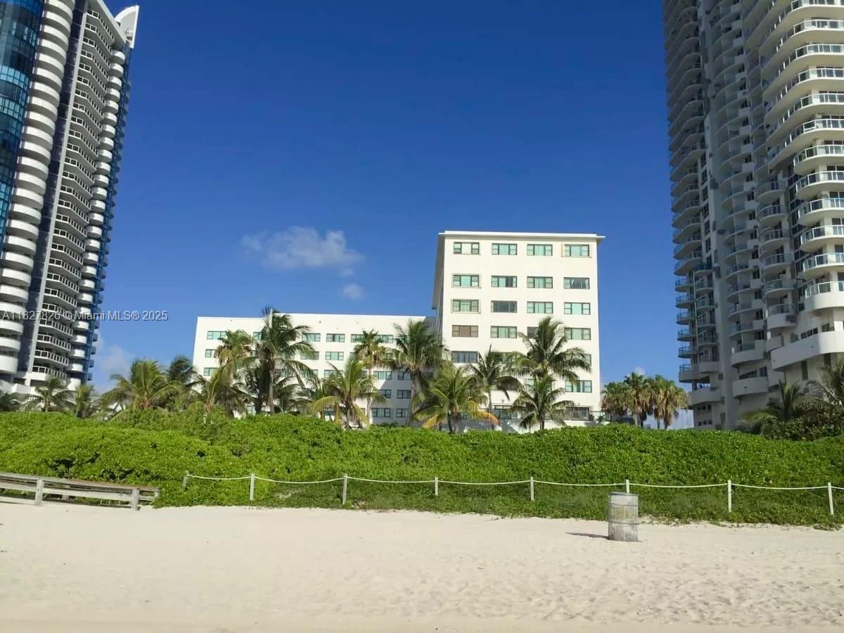 THE CASABLANCA CONDO - Residential Lease