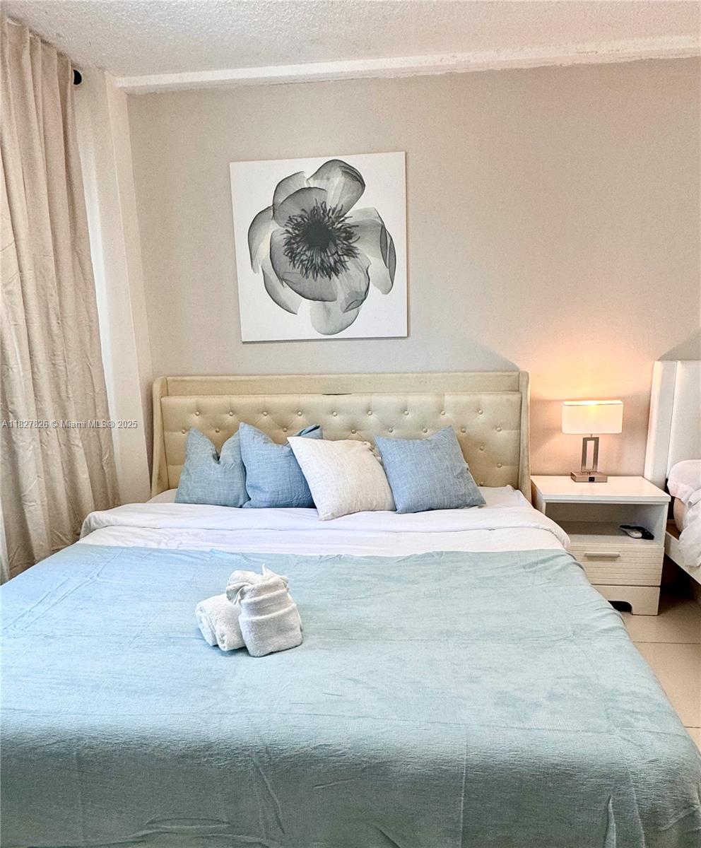 THE CASABLANCA CONDO - Residential Lease