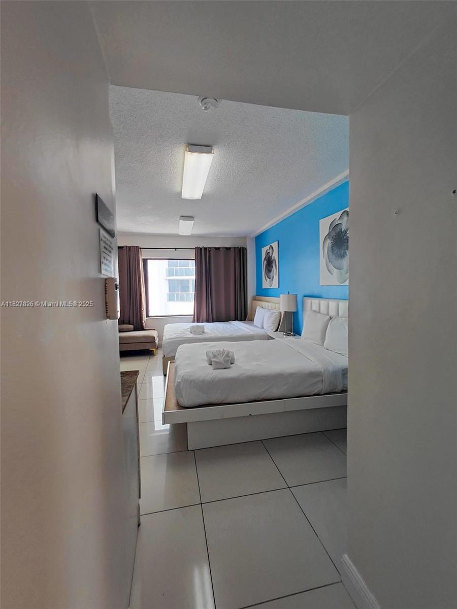 THE CASABLANCA CONDO - Residential Lease