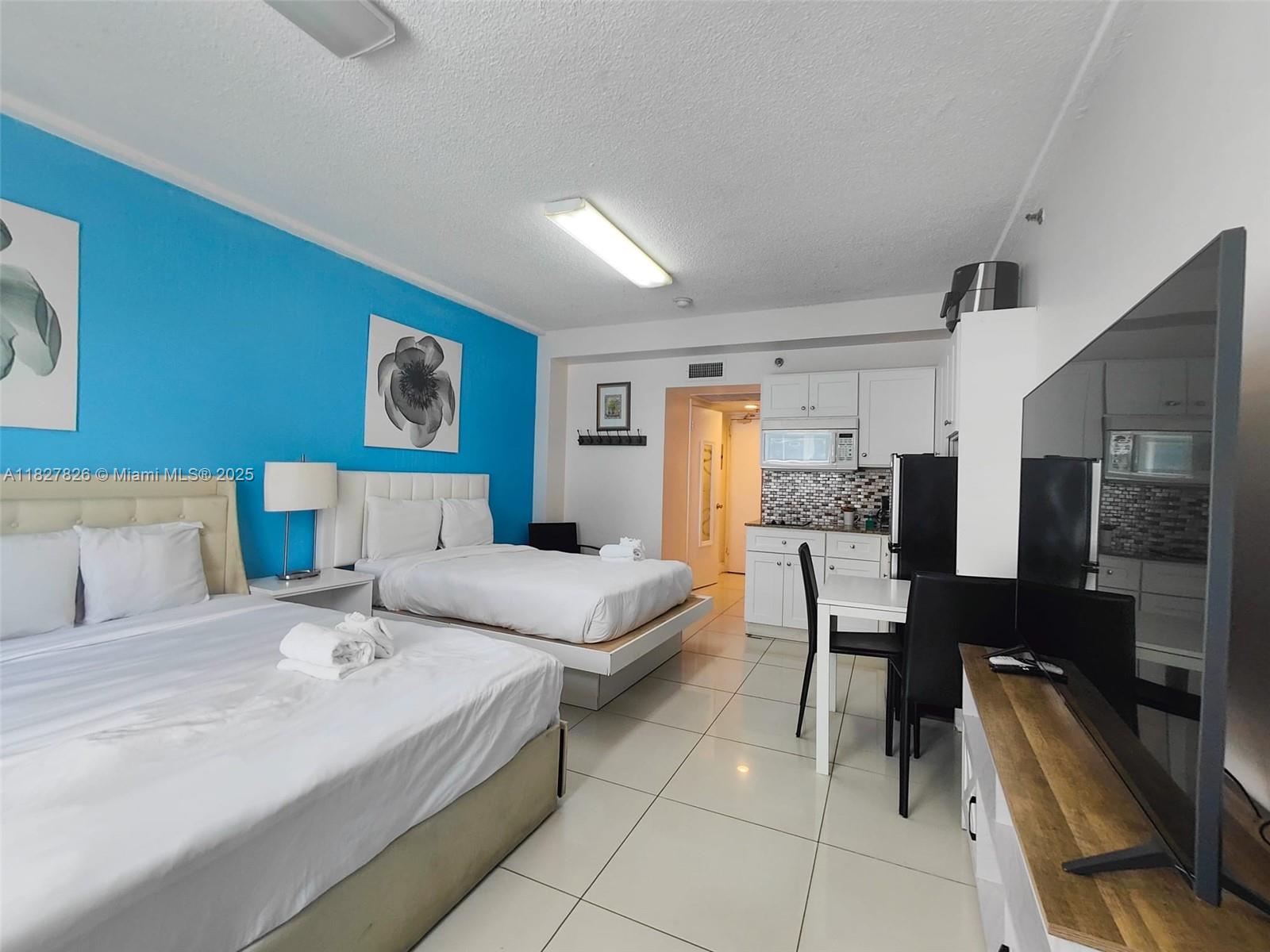 THE CASABLANCA CONDO - Residential Lease