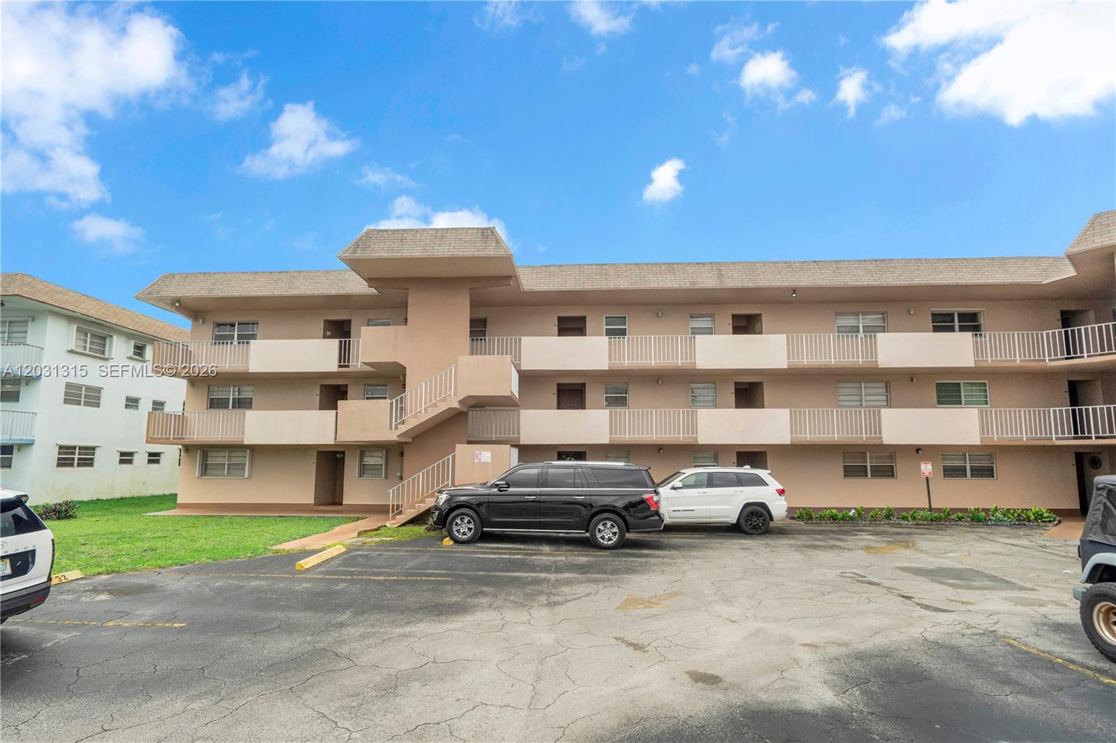 TALLWOOD WEST CONDO - Residential