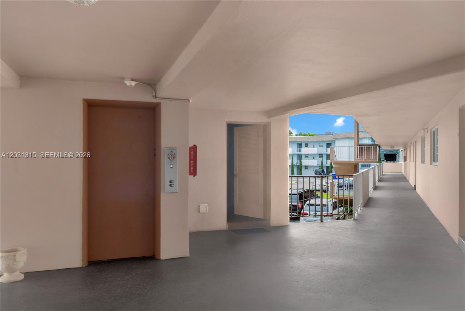 TALLWOOD WEST CONDO - Residential