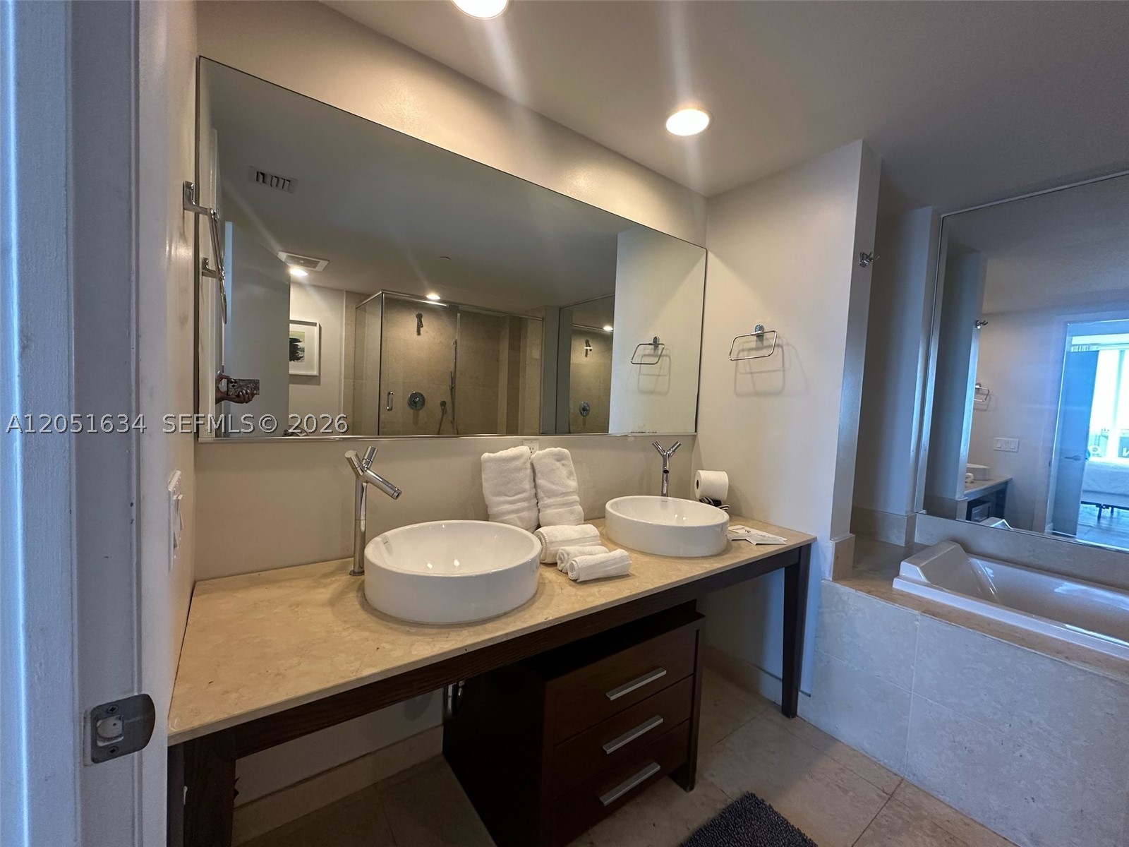 ICON BRICKELL CONDO NO 3 - Residential