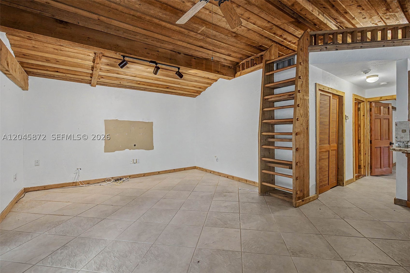 UNPLATTED - Residential