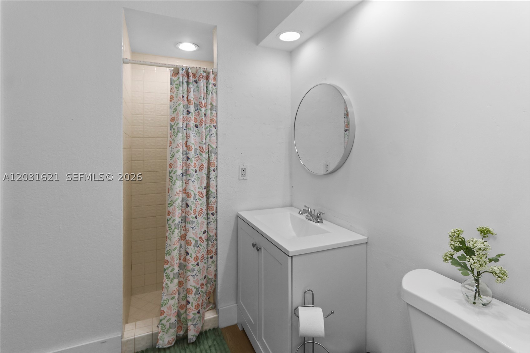 LAKES MEADOW VILG HOMES C - Residential