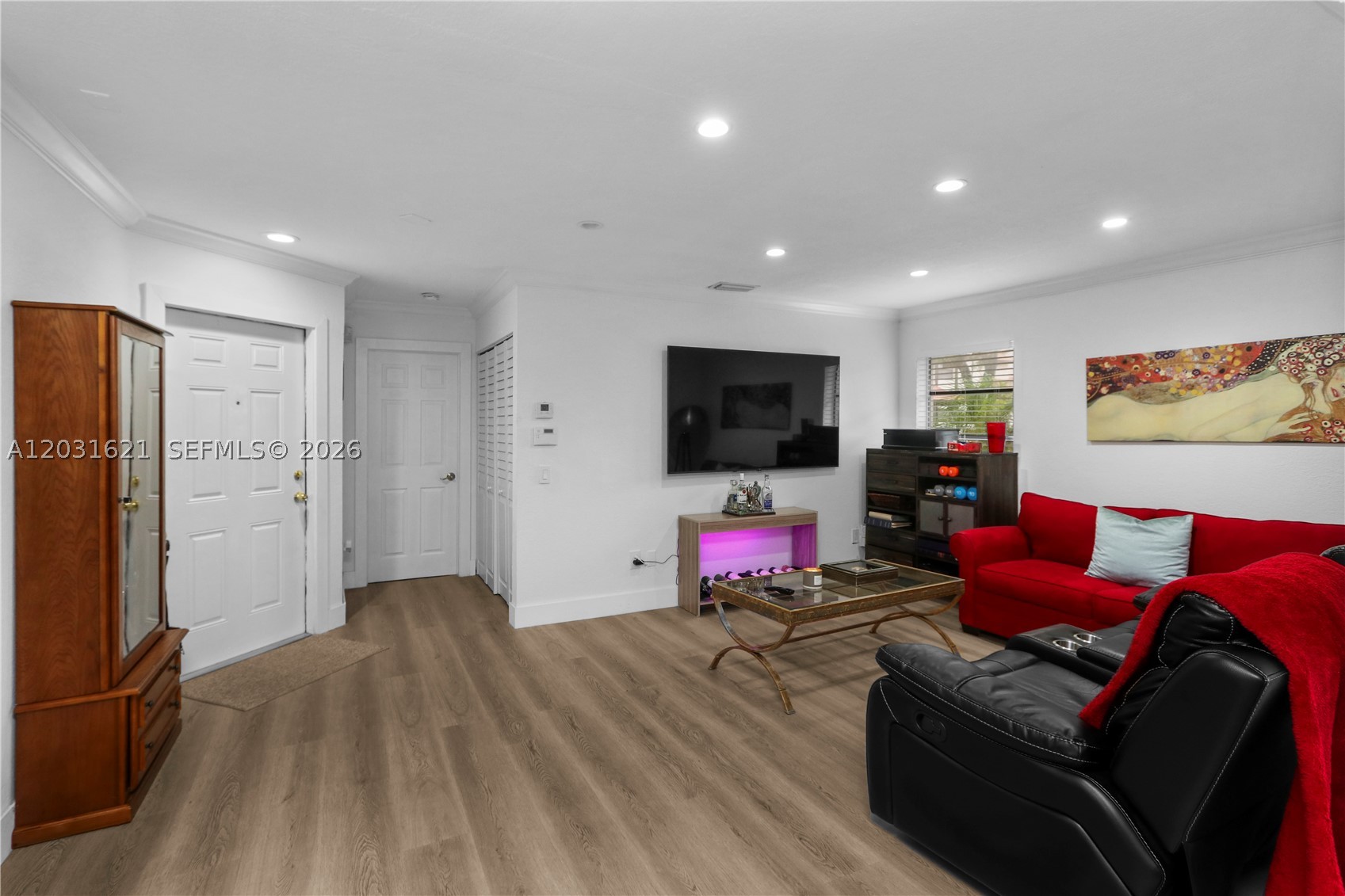 LAKES MEADOW VILG HOMES C - Residential