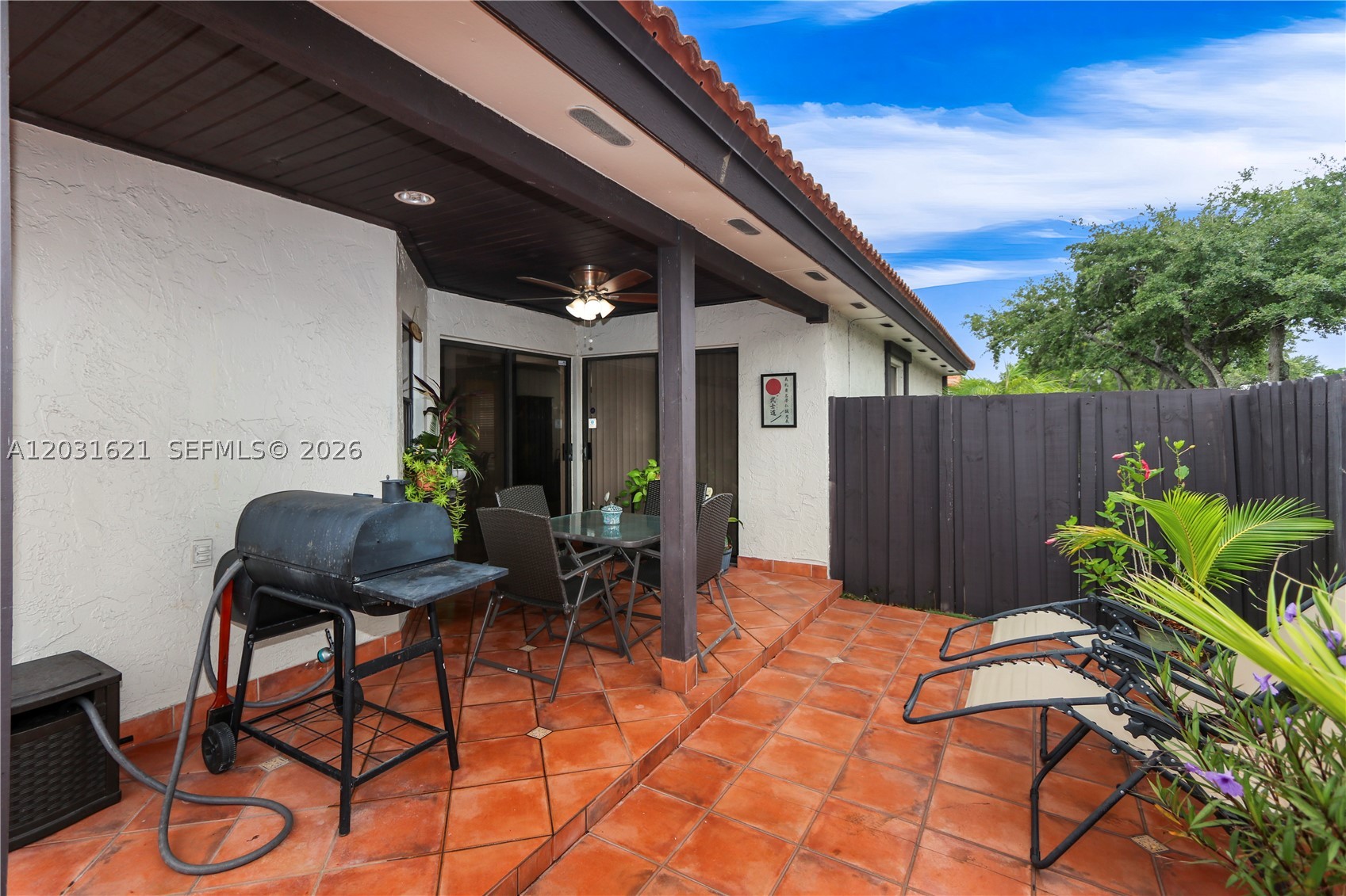 LAKES MEADOW VILG HOMES C - Residential