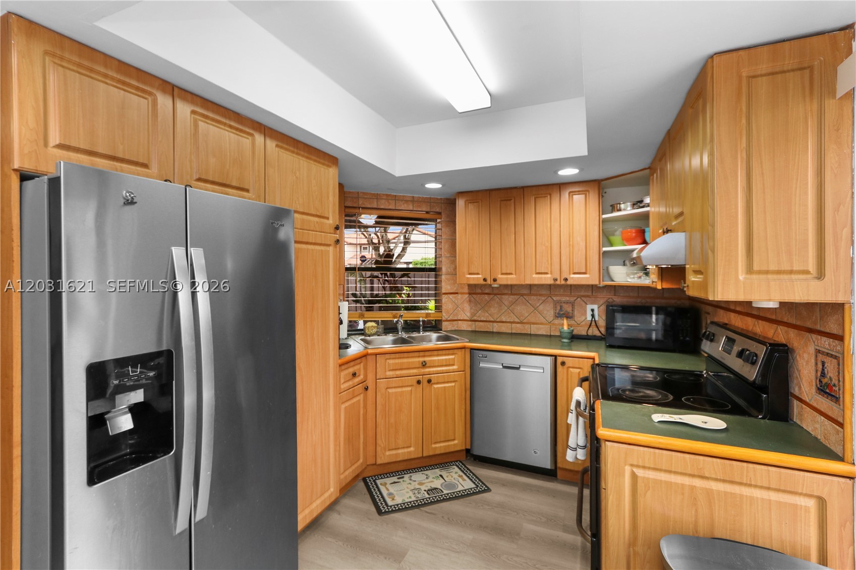 LAKES MEADOW VILG HOMES C - Residential