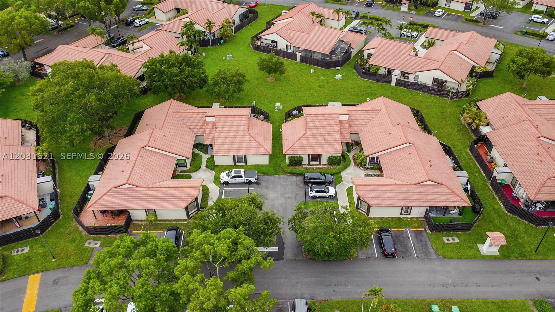 LAKES MEADOW VILG HOMES C - Residential