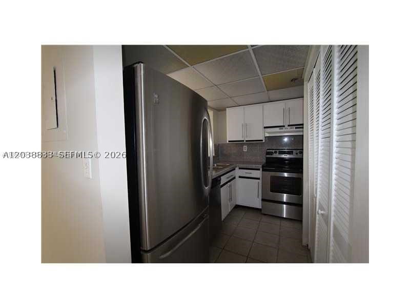 BRICKELL KEY II CONDO - Residential Lease