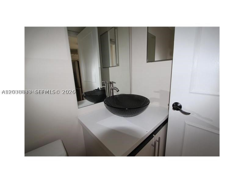 BRICKELL KEY II CONDO - Residential Lease