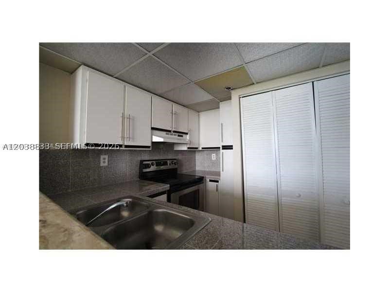 BRICKELL KEY II CONDO - Residential Lease