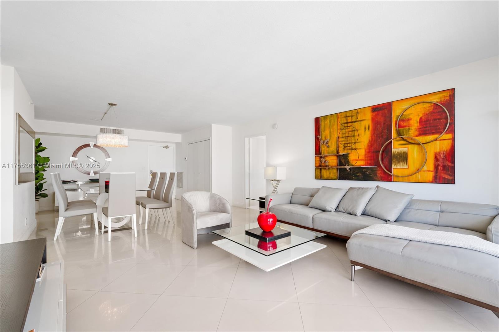 CARLISLE ON THE OCEAN CON - Residential