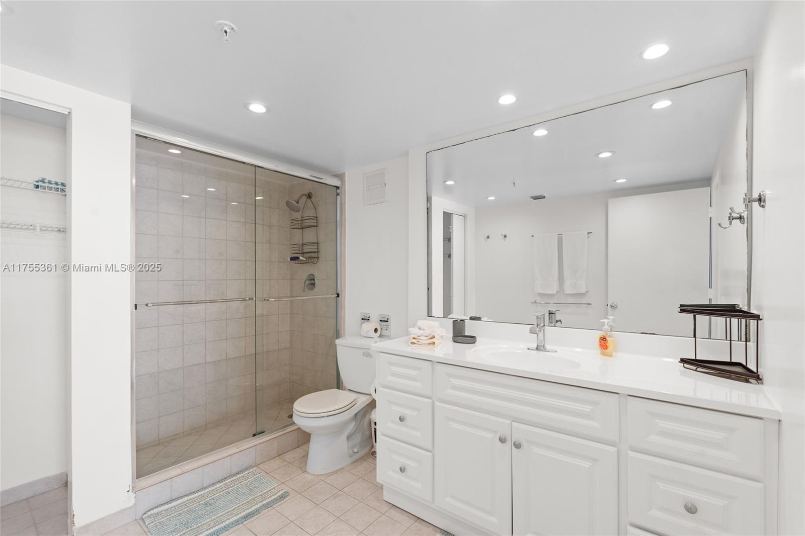 CARLISLE ON THE OCEAN CON - Residential