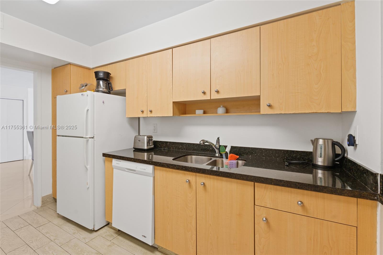 CARLISLE ON THE OCEAN CON - Residential