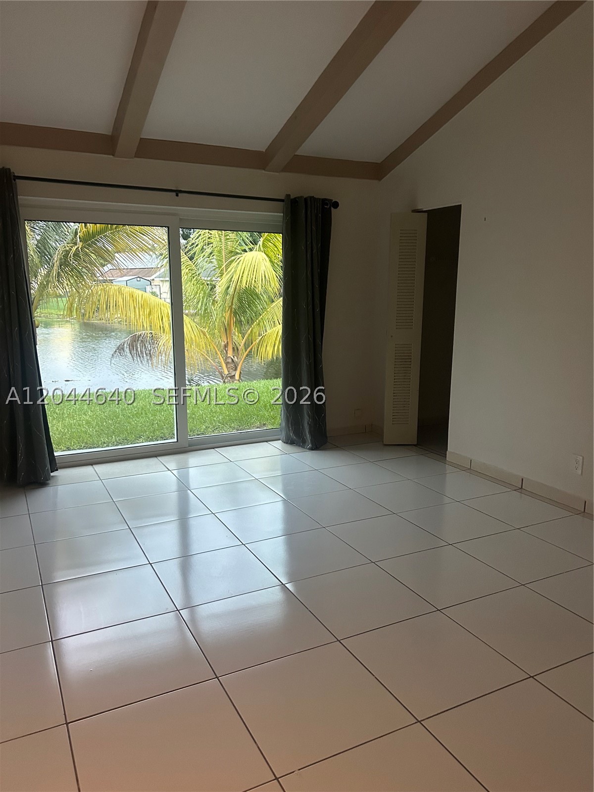 TURTLE BAY - Residential
