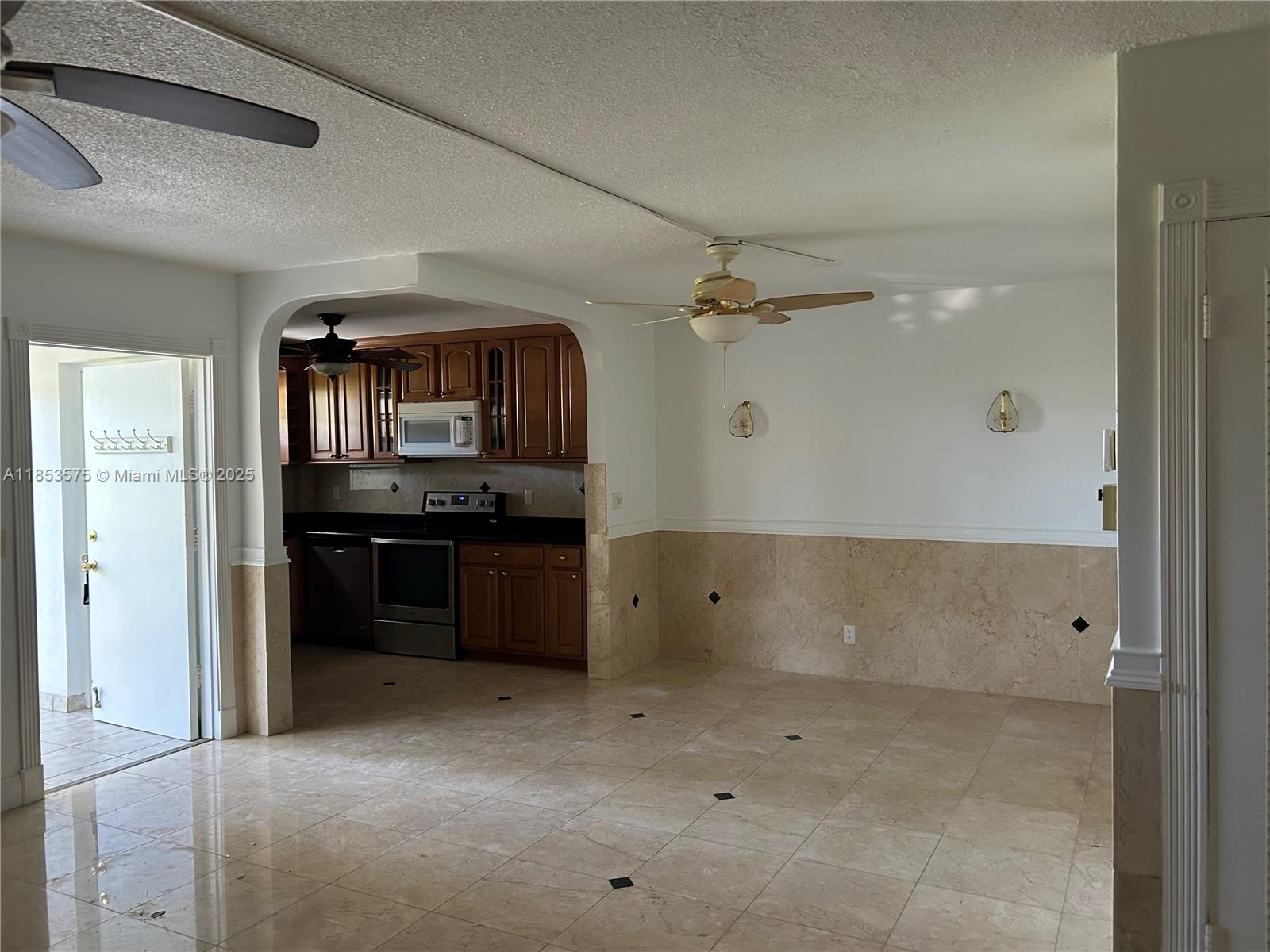 PARADISE VILLAS CONDO - Residential