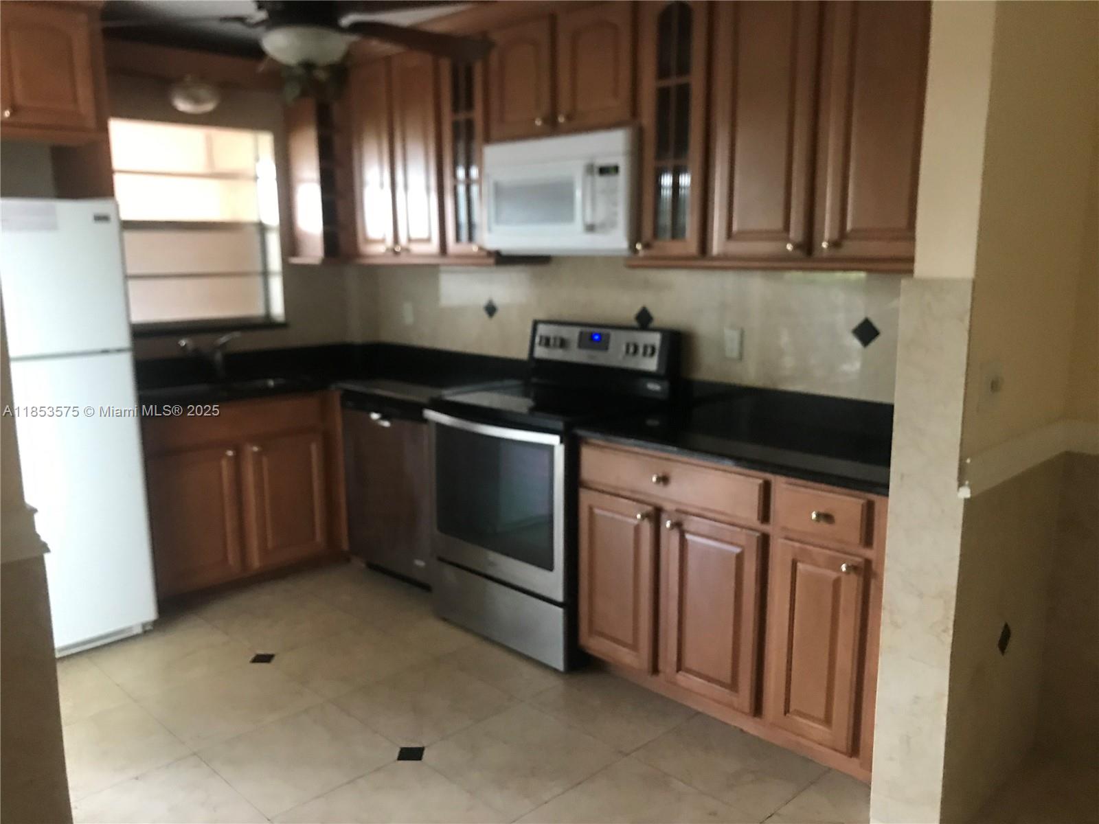 PARADISE VILLAS CONDO - Residential