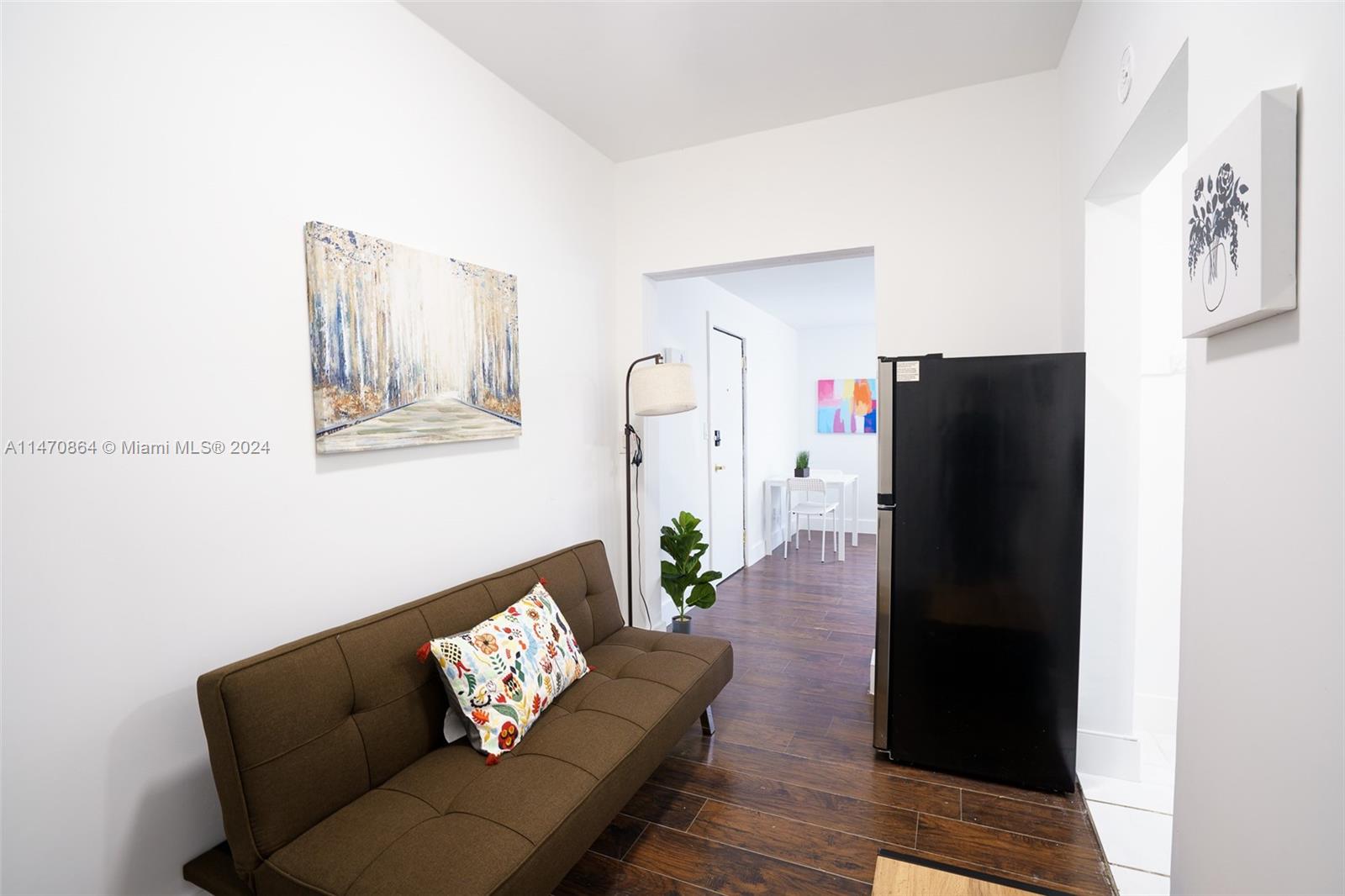 CORAL GABLES FLAGLER STRE - Residential Lease