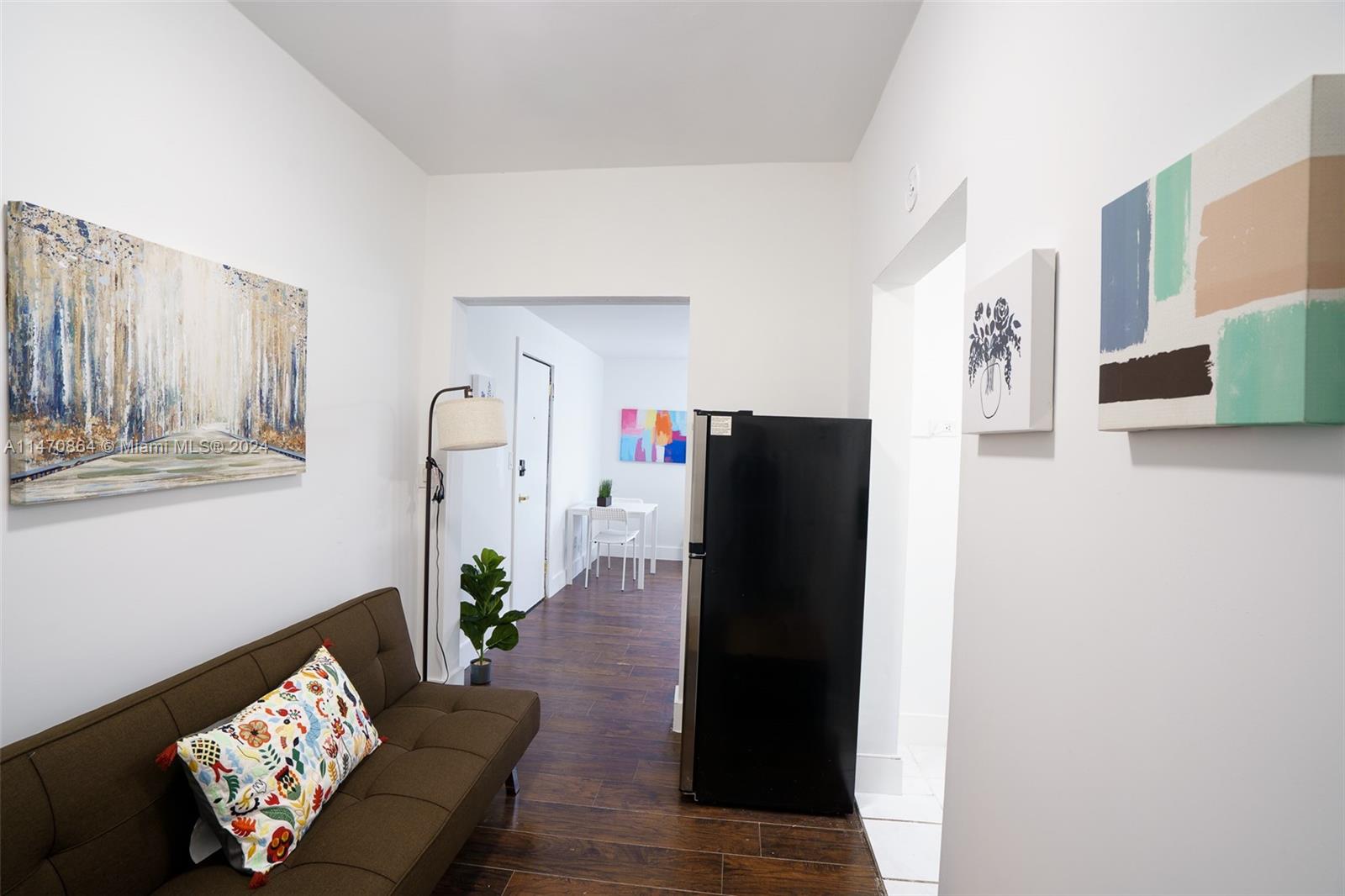CORAL GABLES FLAGLER STRE - Residential Lease