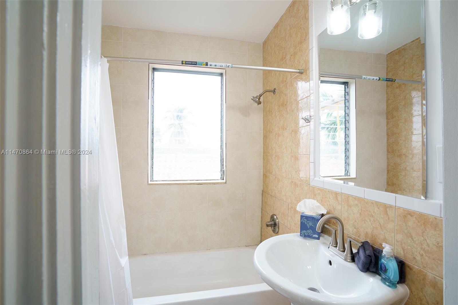CORAL GABLES FLAGLER STRE - Residential Lease