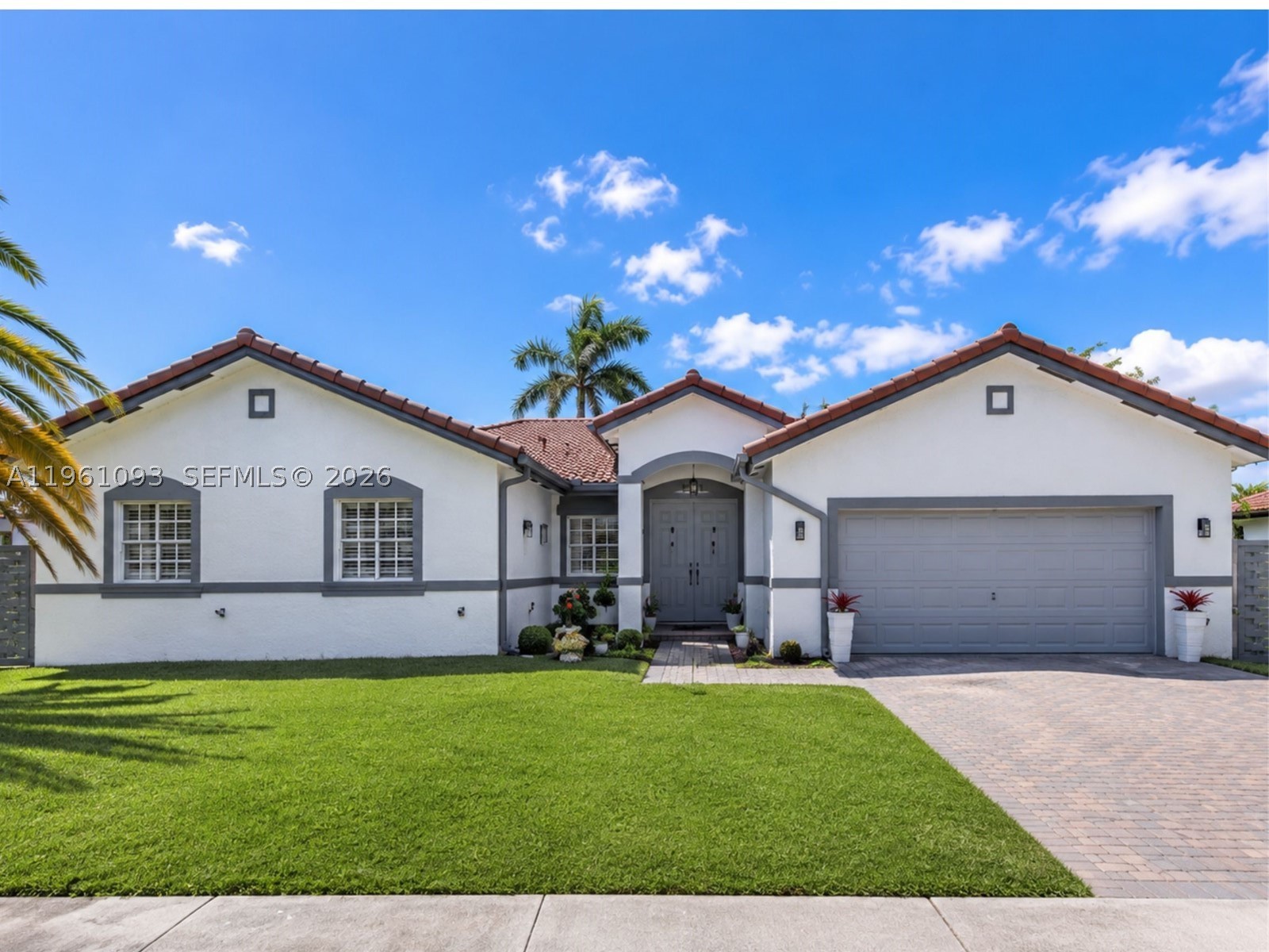 BISCAYNE DRIVE ESTATES - Residential