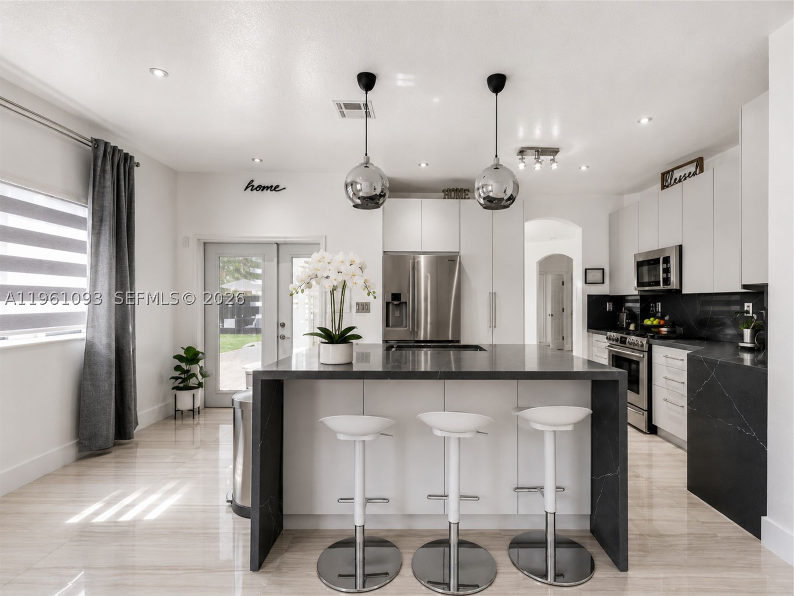 BISCAYNE DRIVE ESTATES - Residential