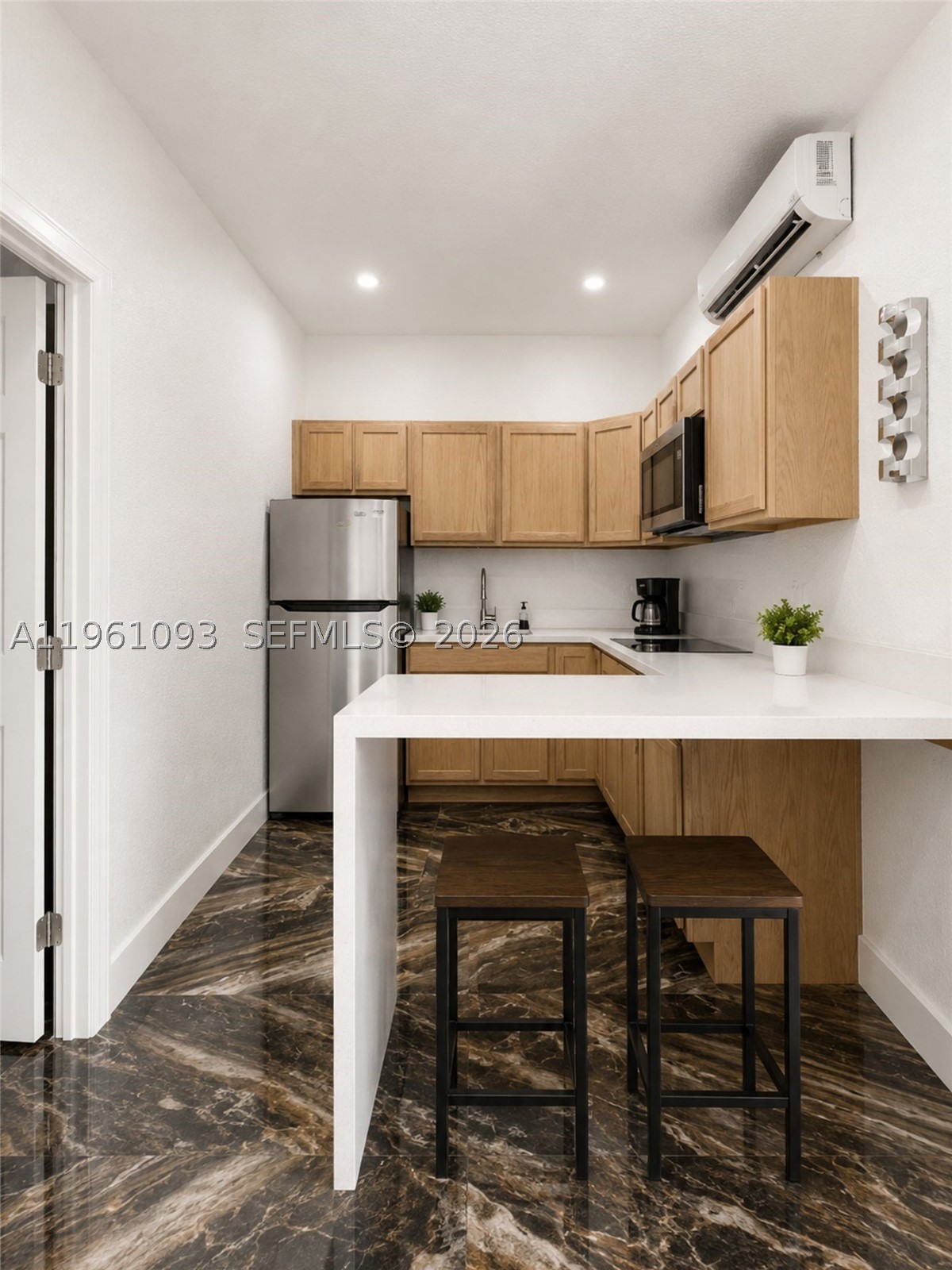 BISCAYNE DRIVE ESTATES - Residential