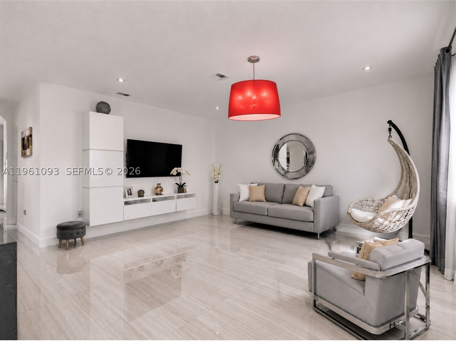 BISCAYNE DRIVE ESTATES - Residential