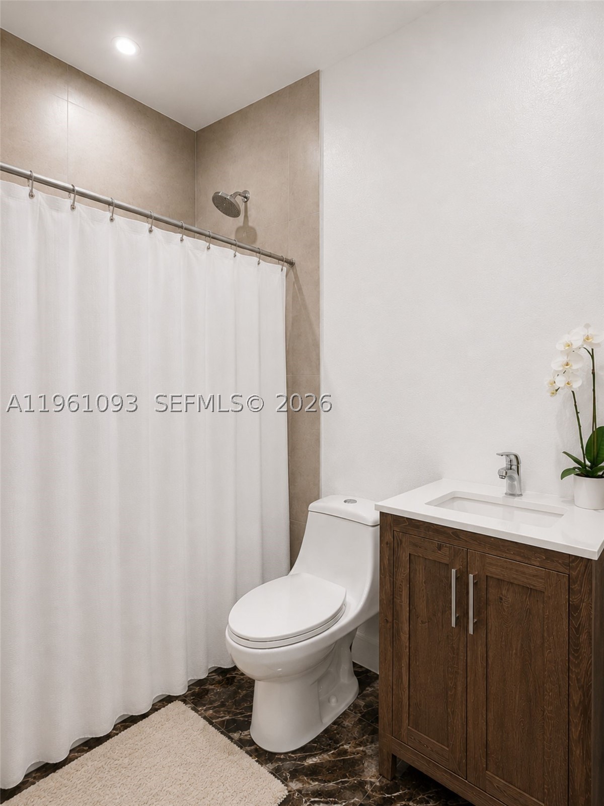 BISCAYNE DRIVE ESTATES - Residential