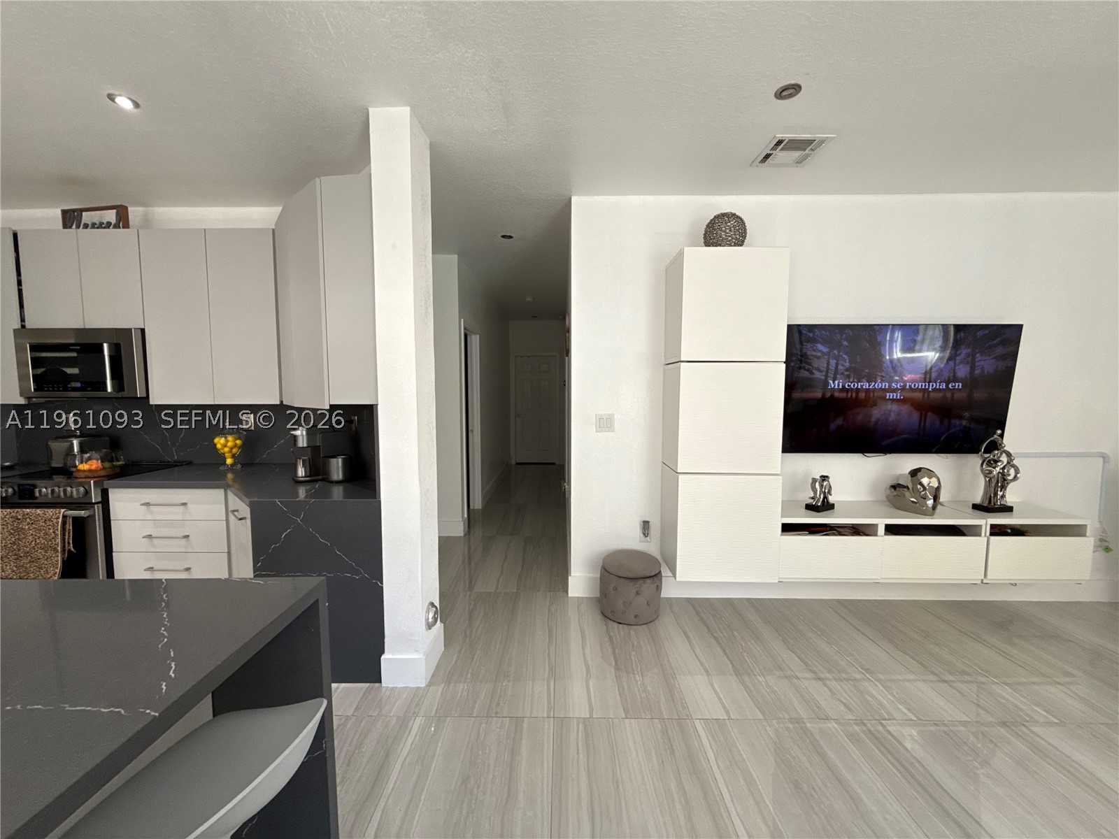 BISCAYNE DRIVE ESTATES - Residential