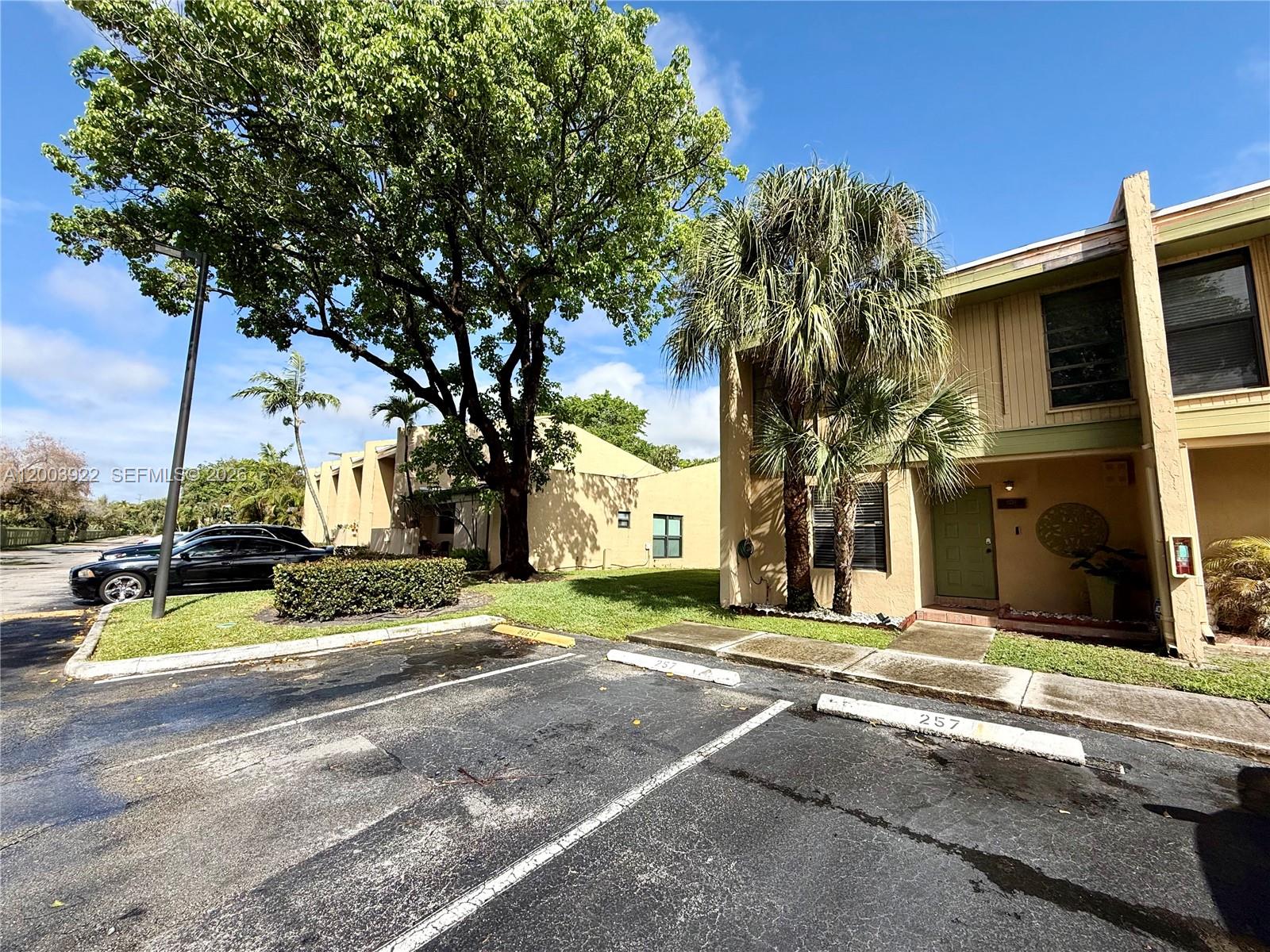 WESTVIEW CONDOMINIUM 4 - Residential