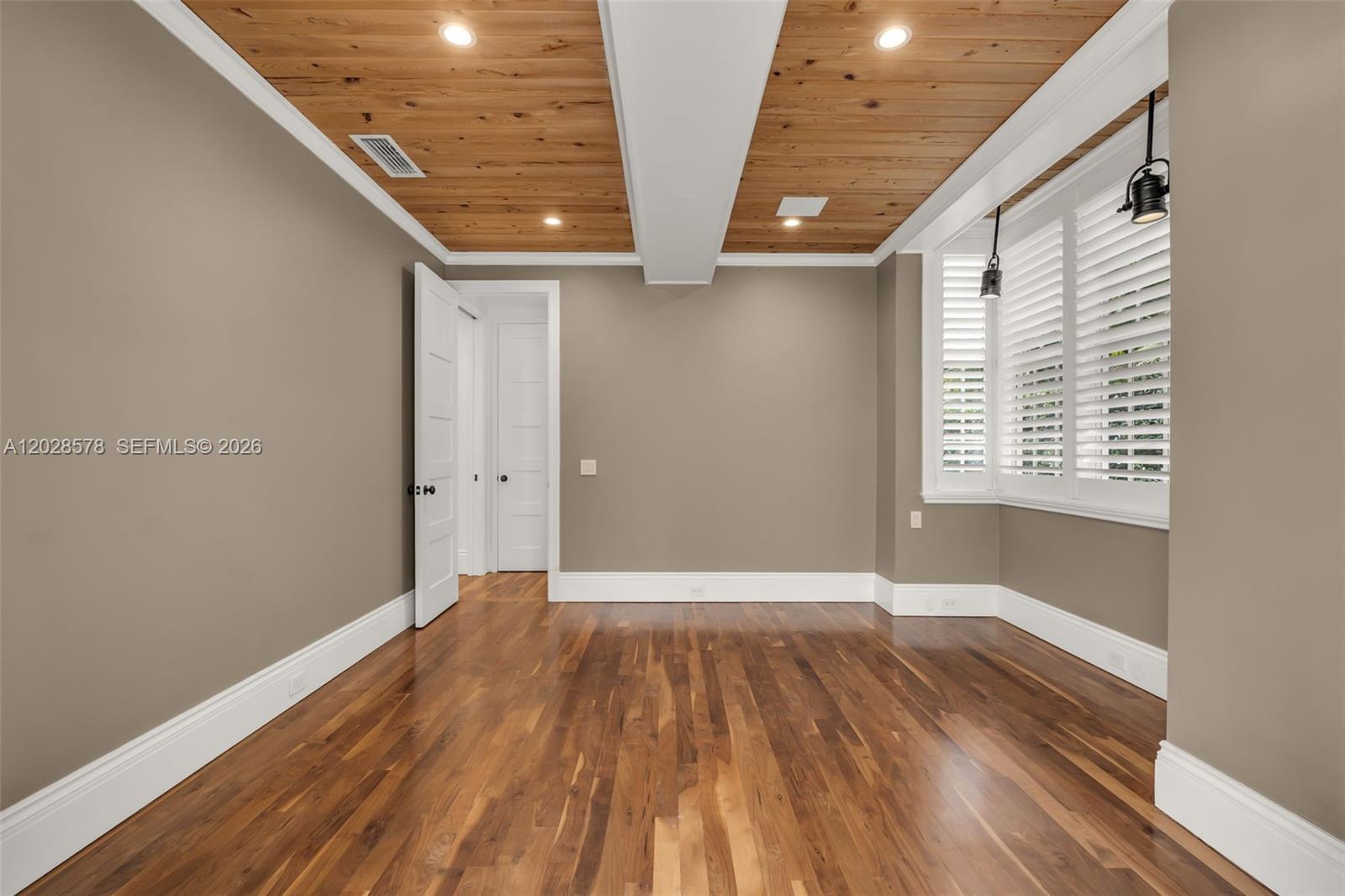 C GAB COUNTRY CLUB SEC 5 - Residential Lease