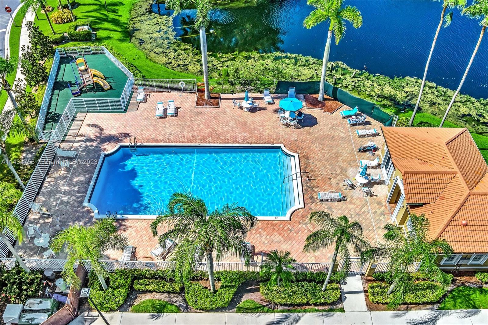 EMERALD COURTS - OPAL CRE - Residential