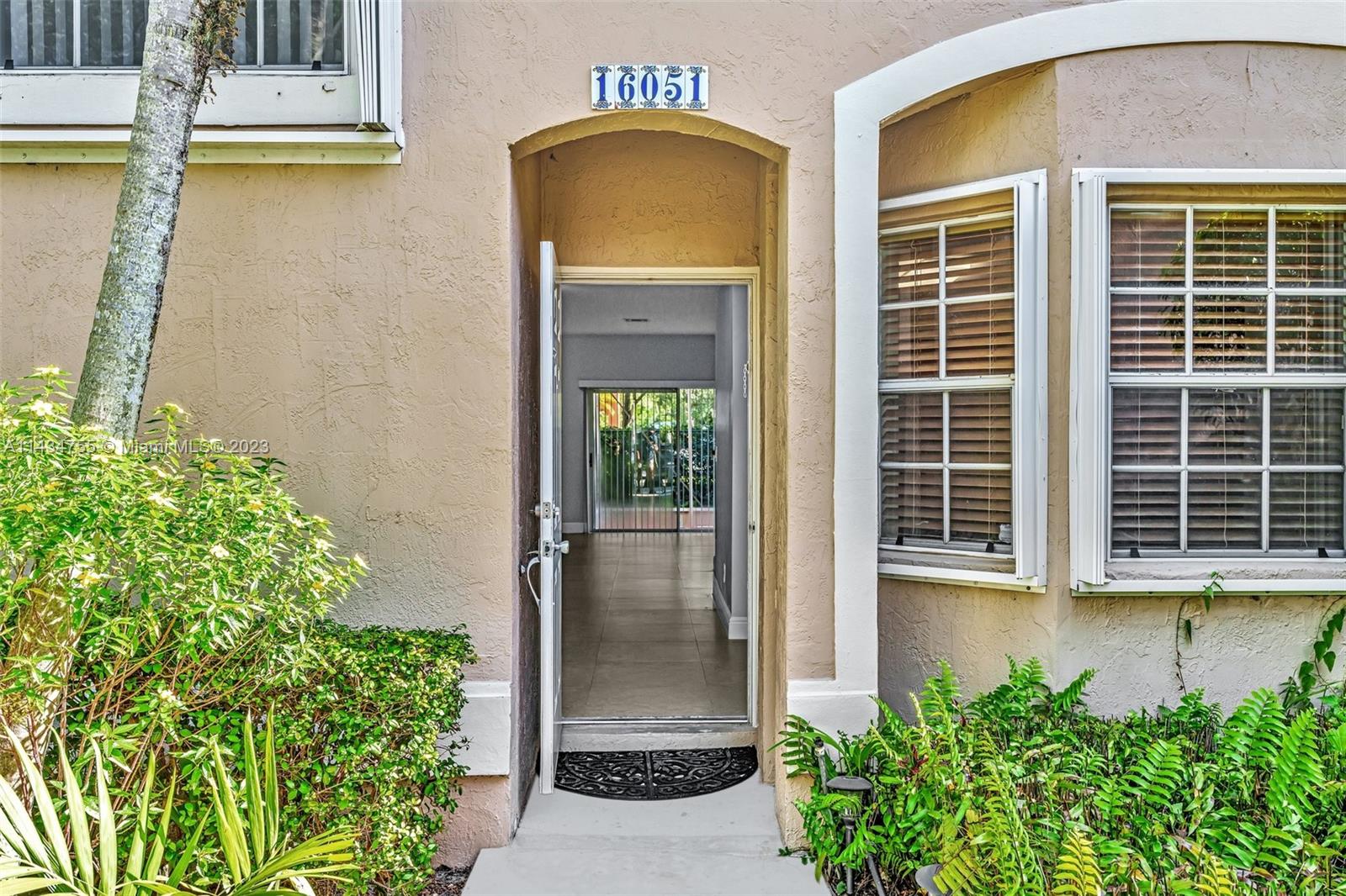 EMERALD COURTS - OPAL CRE - Residential