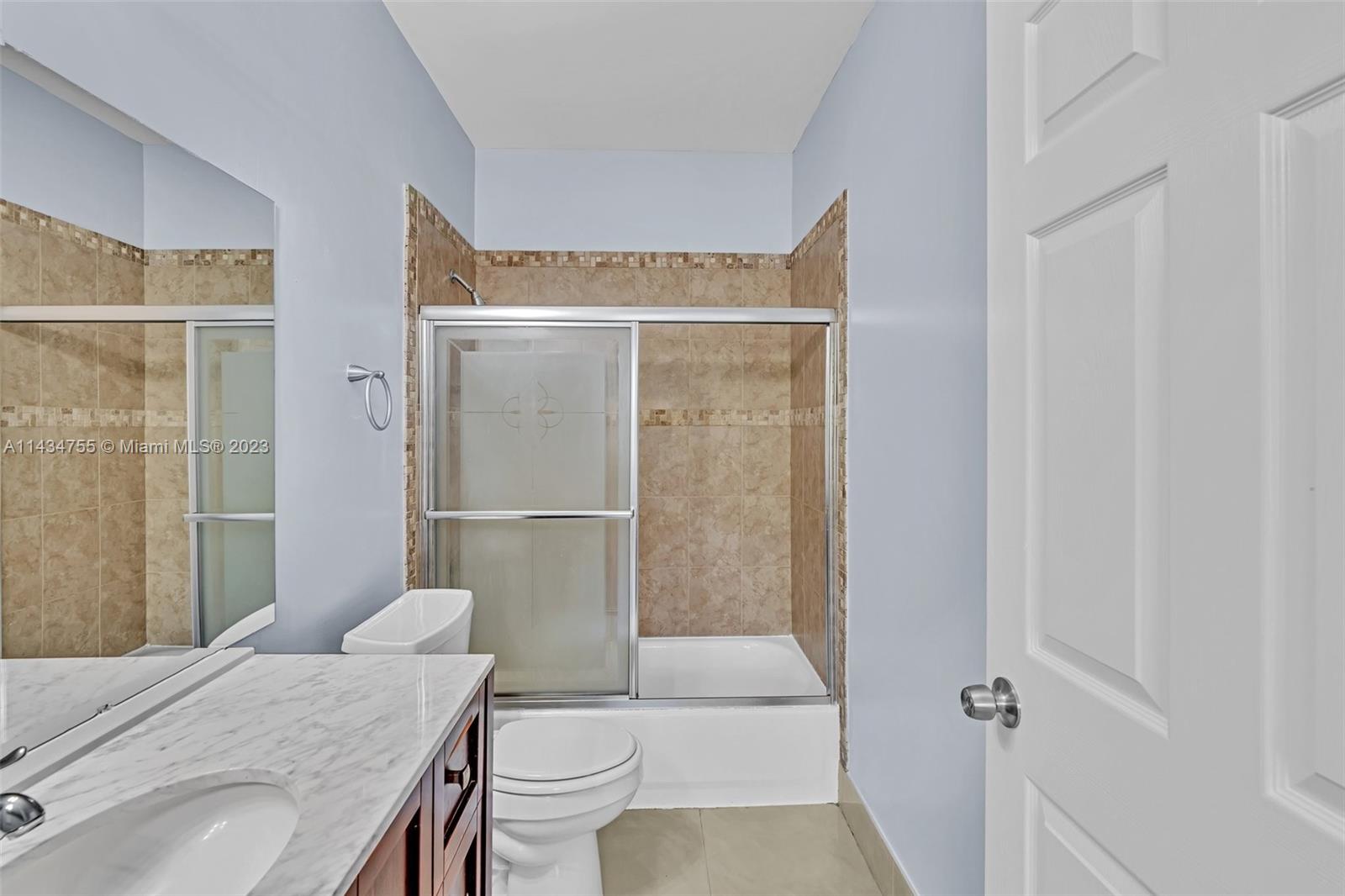 EMERALD COURTS - OPAL CRE - Residential