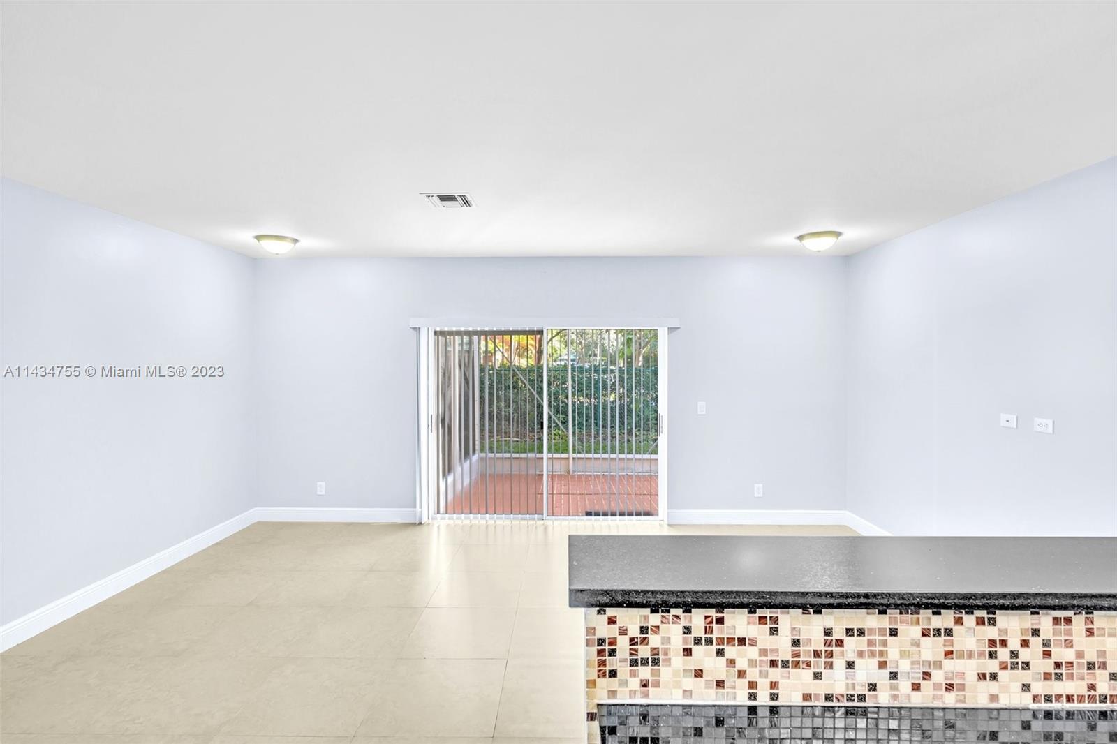 EMERALD COURTS - OPAL CRE - Residential