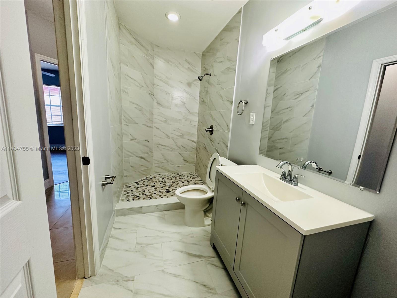 EMERALD COURTS - OPAL CRE - Residential