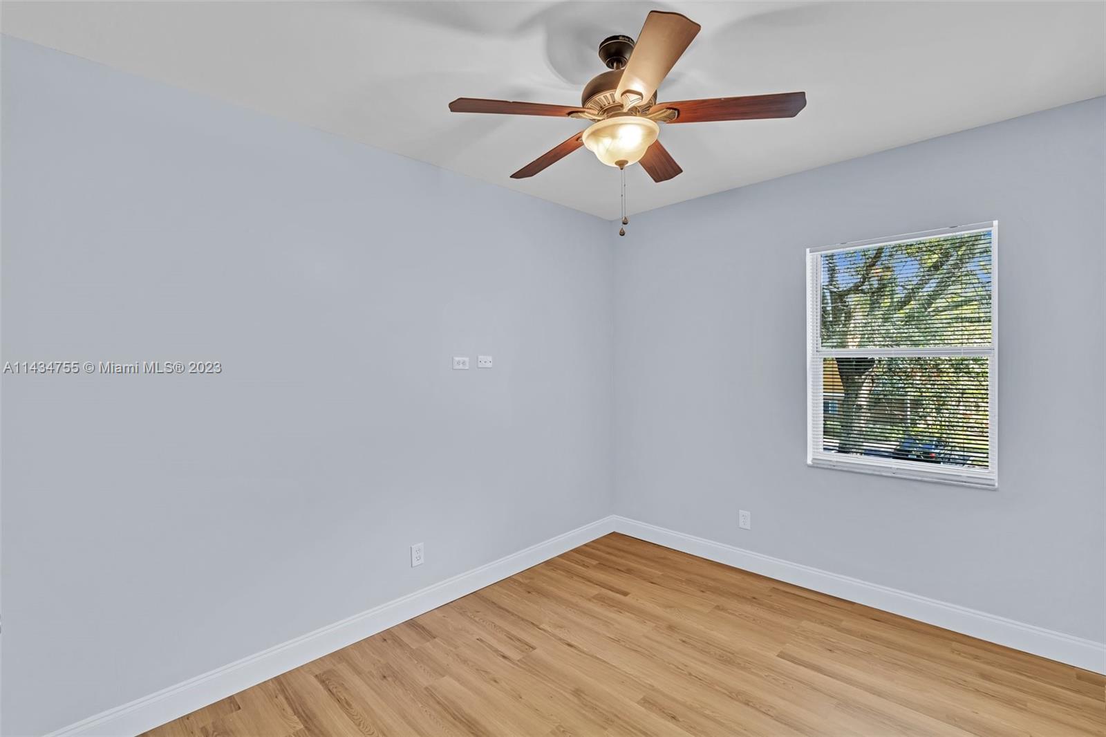 EMERALD COURTS - OPAL CRE - Residential