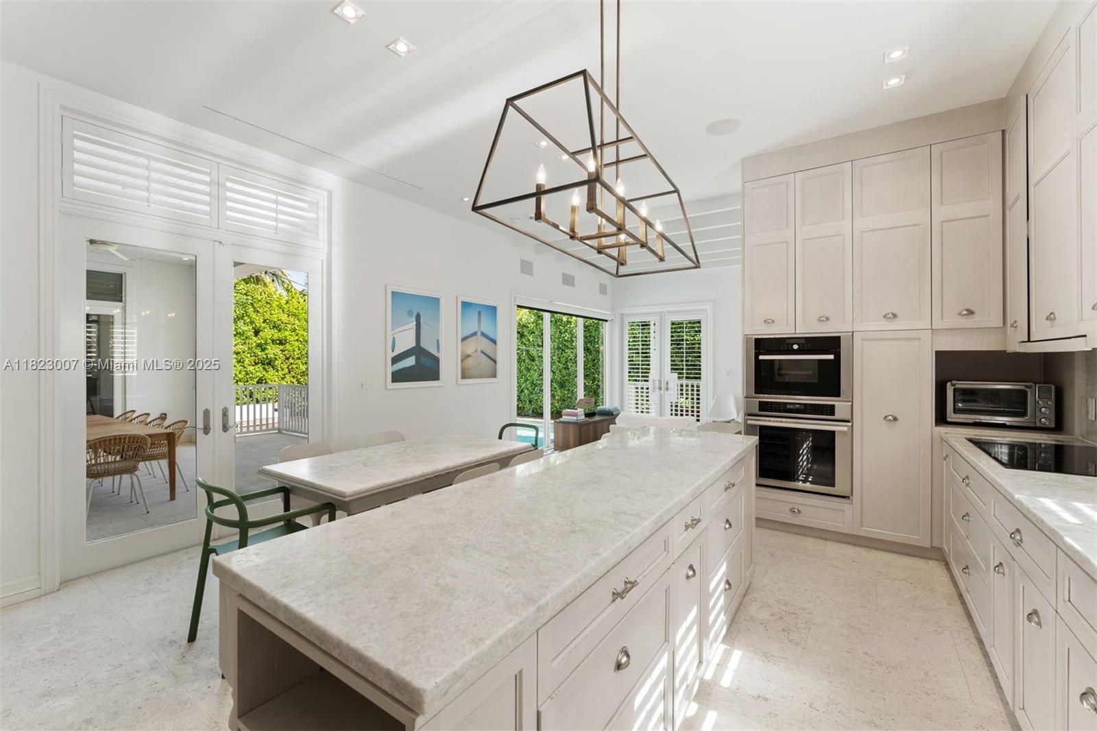 TROPICAL ISLE HOMES SUB 4 - Residential
