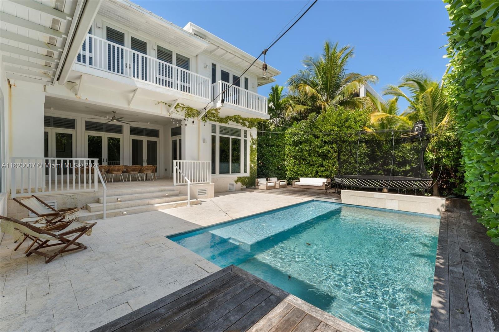 TROPICAL ISLE HOMES SUB 4 - Residential