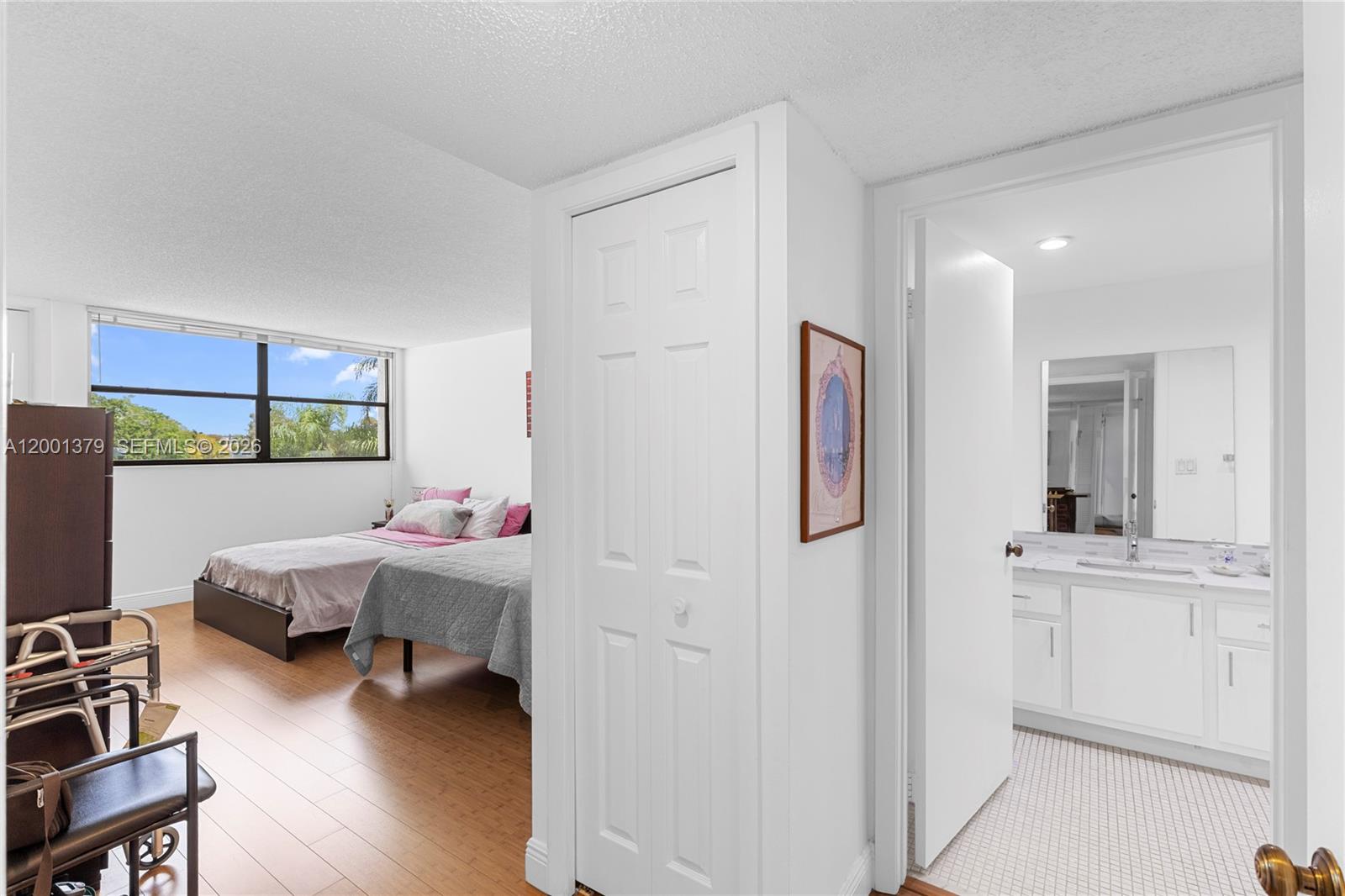 BLDG 6 OF COUNTRY CLUB AP - Residential