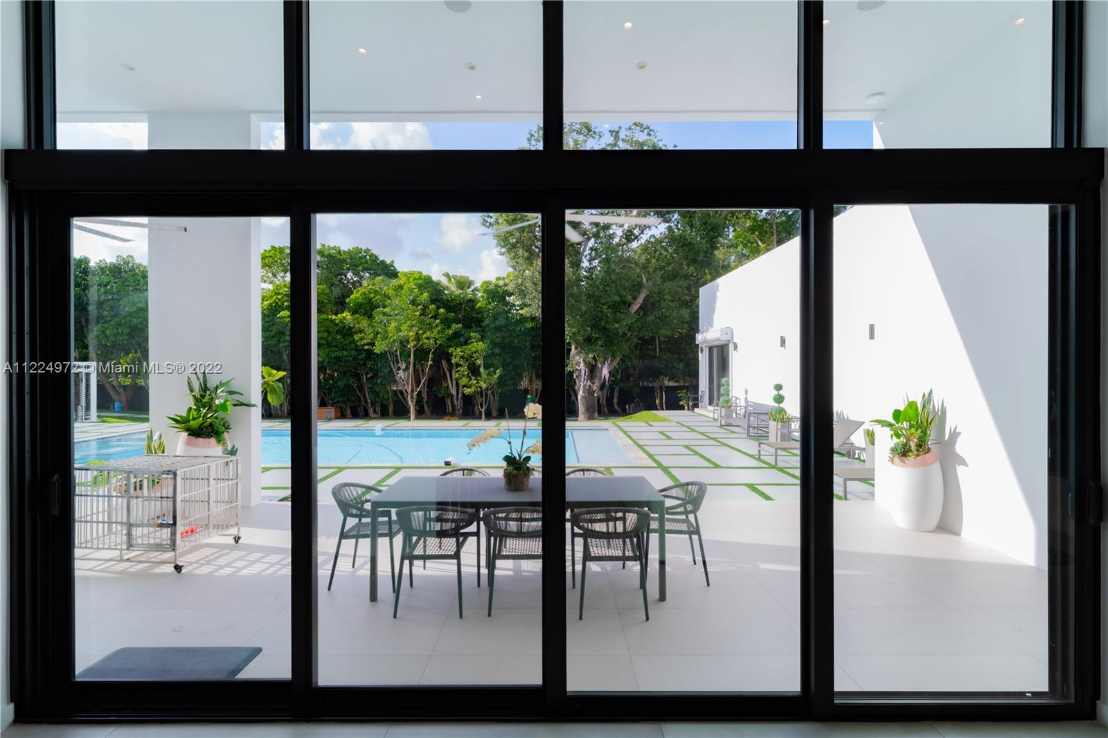 TOWN & RANCH ESTATES - Residential