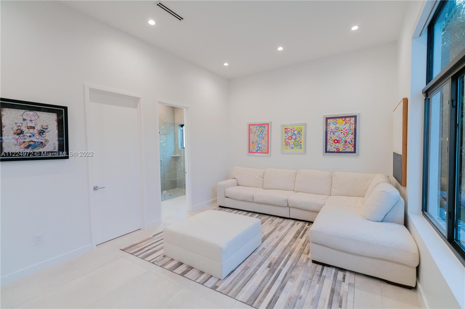 TOWN & RANCH ESTATES - Residential