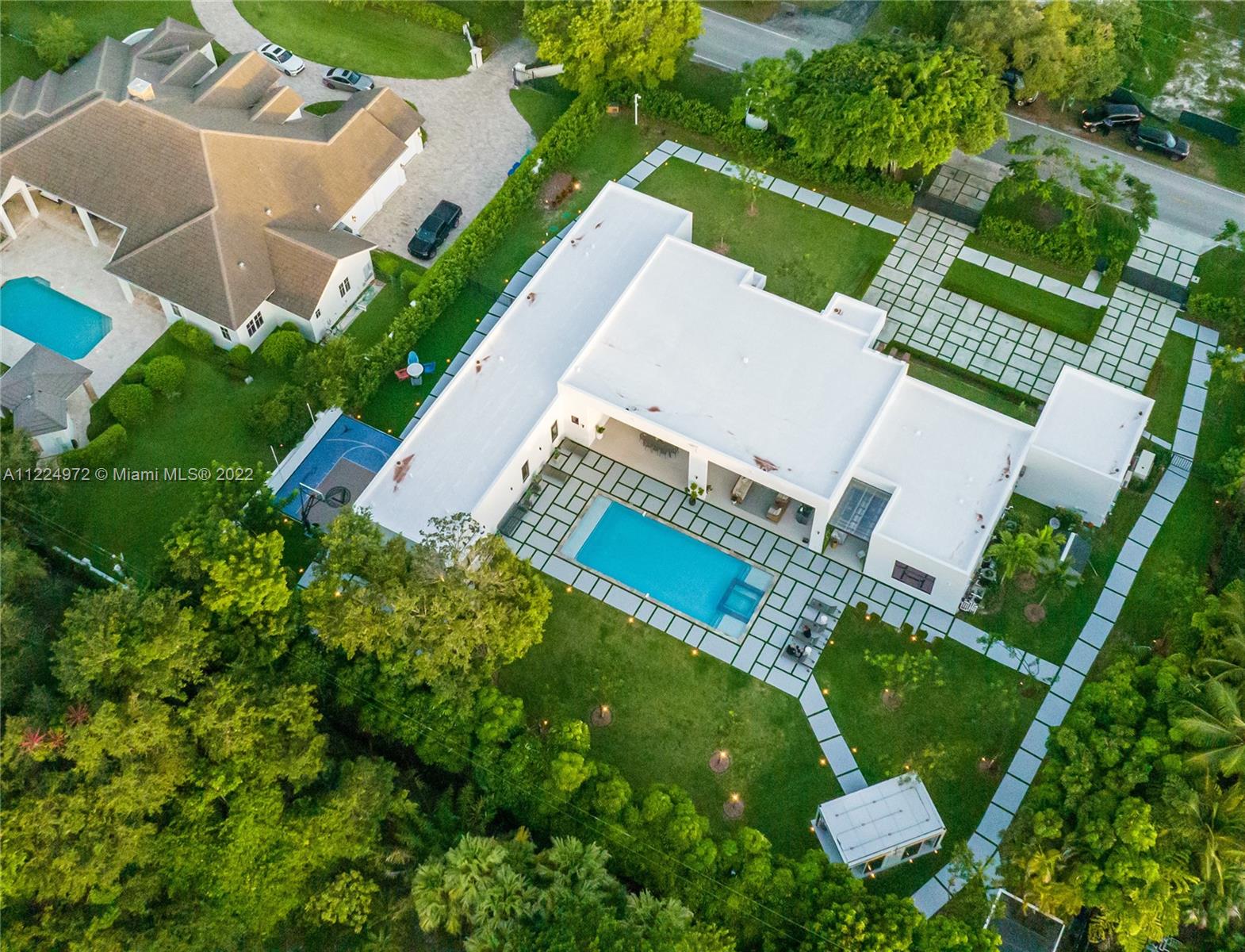 TOWN & RANCH ESTATES - Residential